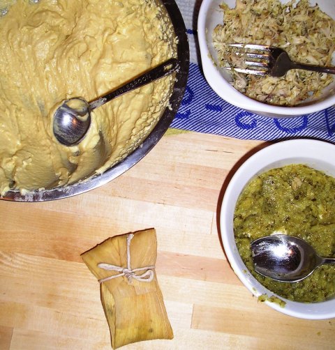 Tamales Stuffed with Chicken and Tomatillo Sauce